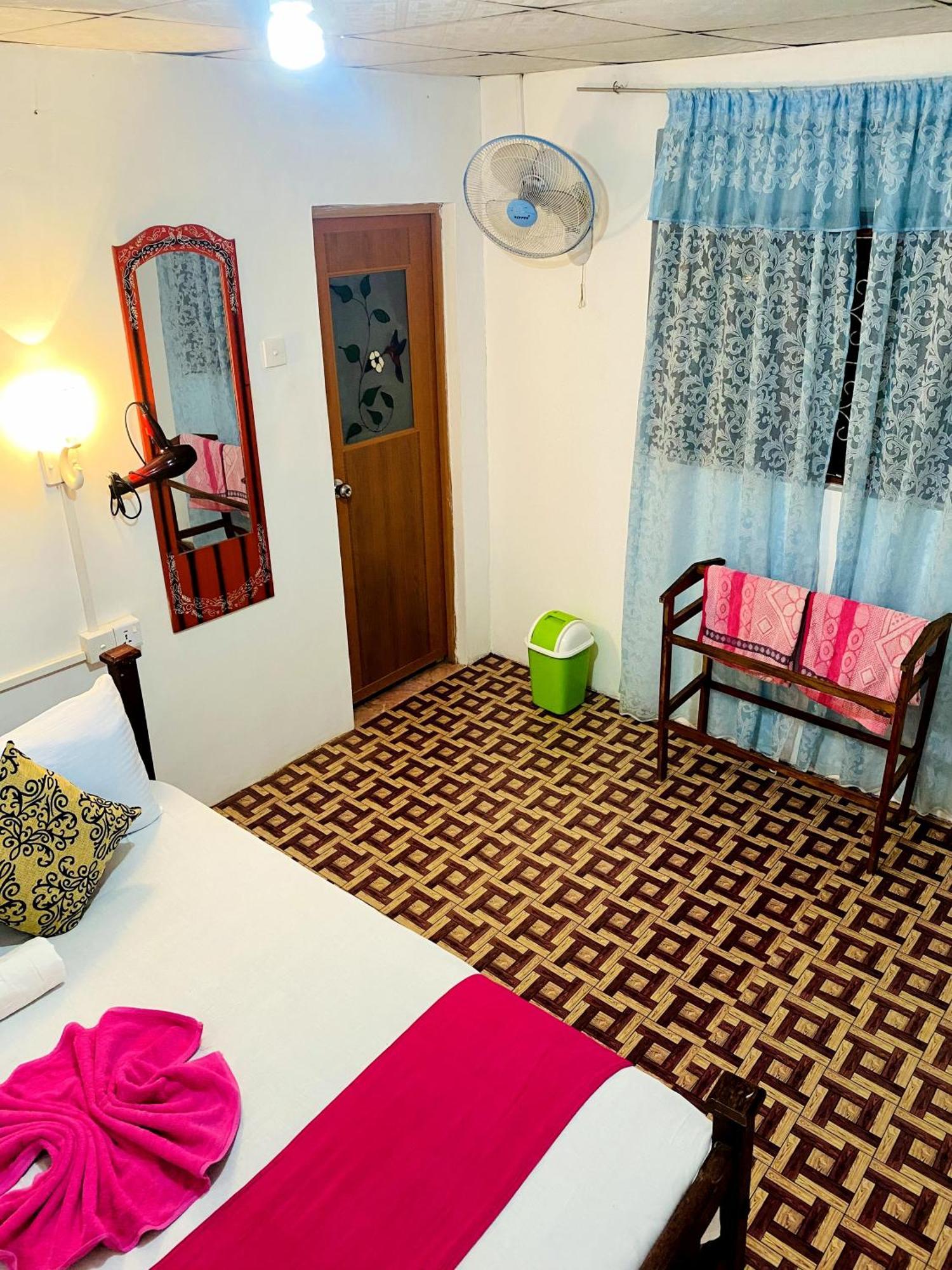 Sigiri Lakshan Home Stay Sigiriya Dış mekan fotoğraf